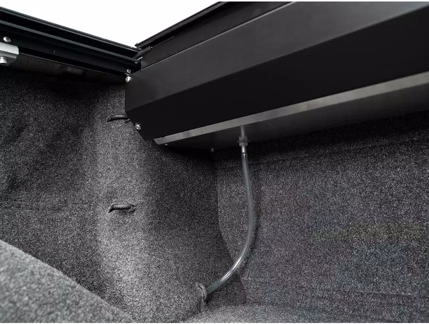 Роллета для пикапа с замком