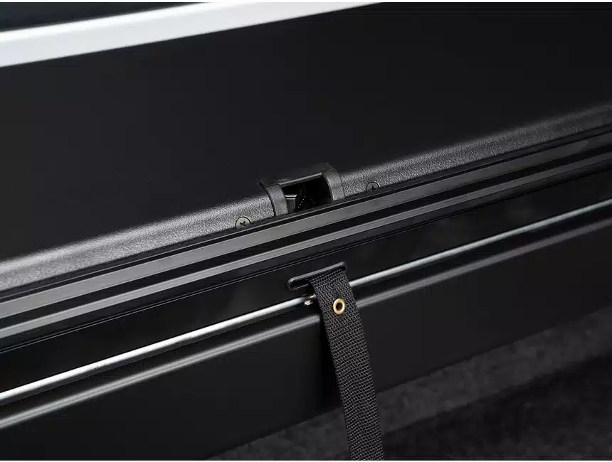 Роллета для пикапа с замком